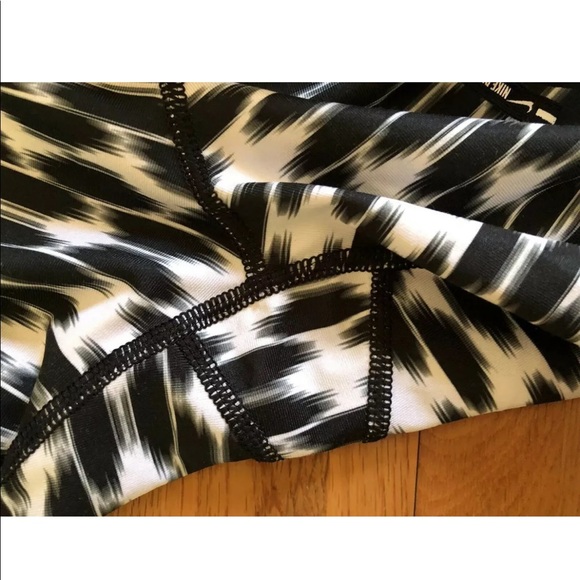 Nike Relay Run Fast Live Fearless Leggings Sz S - Picture 7 of 7